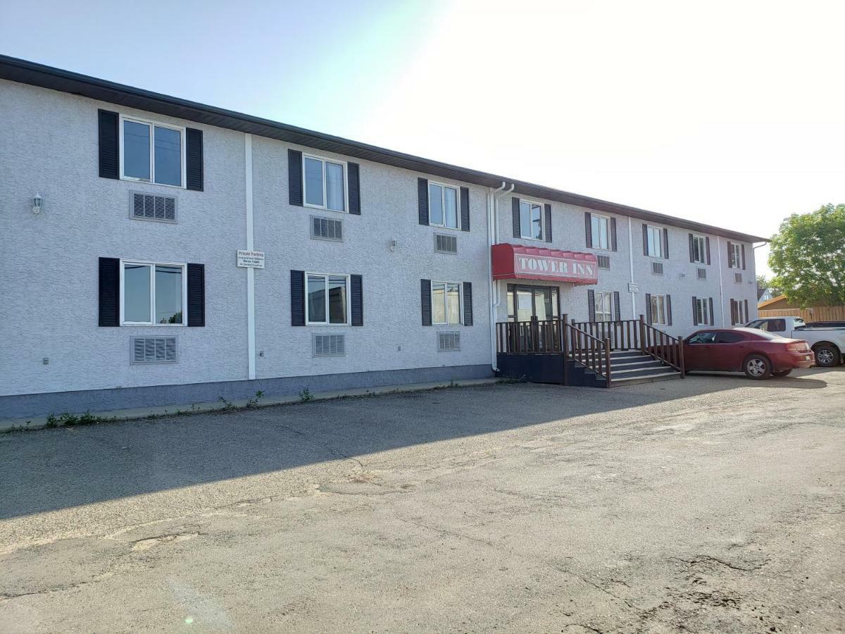 Tower Inn Estevan Exterior foto