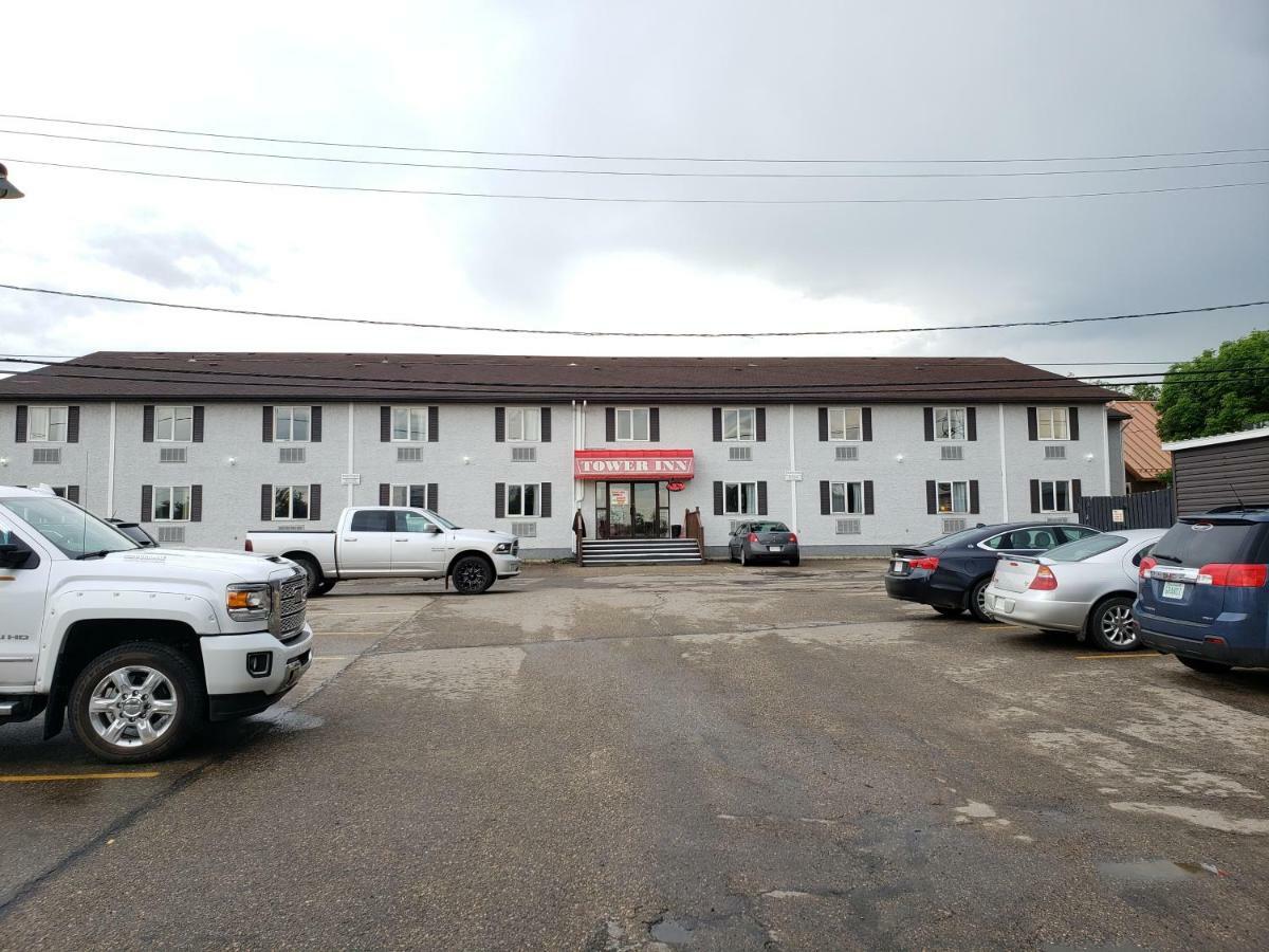 Tower Inn Estevan Exterior foto
